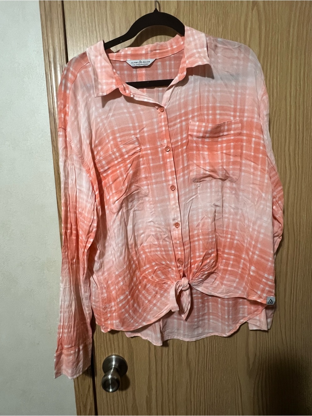 Orange and white plaid in a Alpine Design button up shirt, like new in size XXL